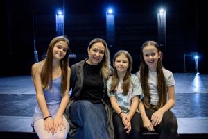 A Diótörő a közösség és a szeretet erejét mutatja meg a gyermekszereplők számára