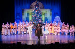 Zene, tánc és ünnepi hangulat a Kecskeméti Hírös Agórában